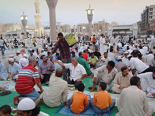 Iftar à Médine