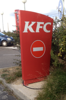 KFC, passage interdit !