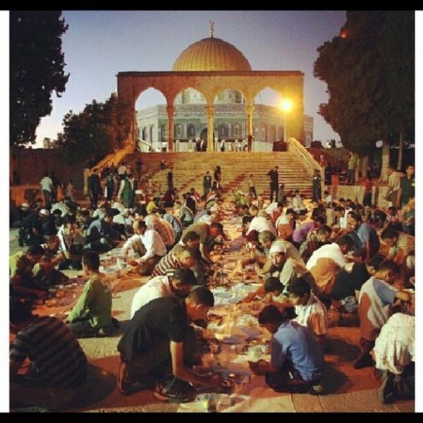 Al-Quds, iftar