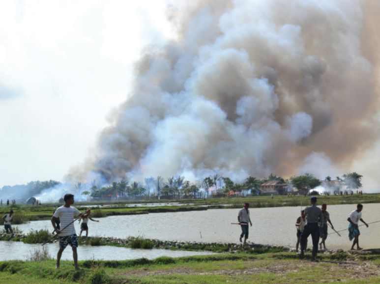 Tout ce que vous pouvez faire, c'est prier': Crimes contre l'humanité et nettoyage ethnique visant les musulmans rohingyas dans l'État birman d'Arakan 