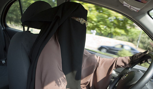 Niqab : des contrôles dans le respect de l'ordre public