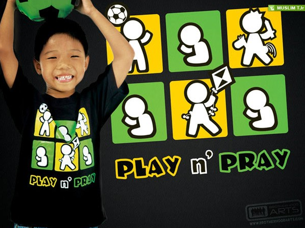 deenify tshirt enfant play n pray