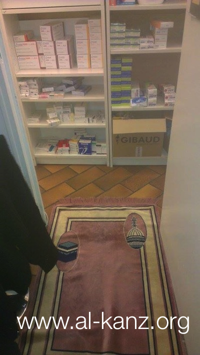 priere dans une pharmacie