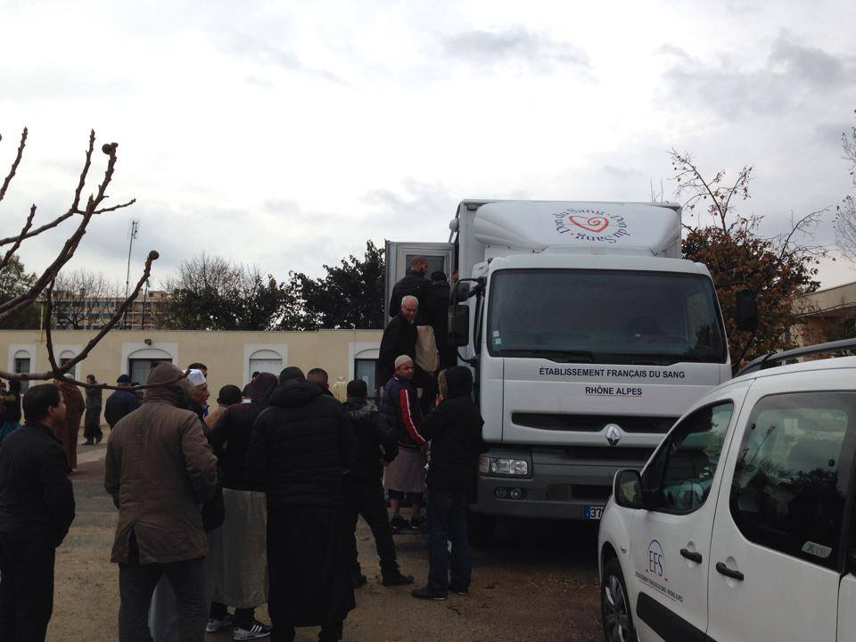 don du sang à la mosquée de Valence dans la Drôme