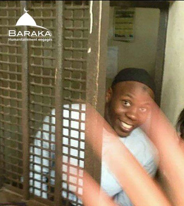 Moussa souriant en prison