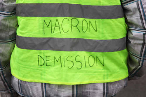Macron Demission