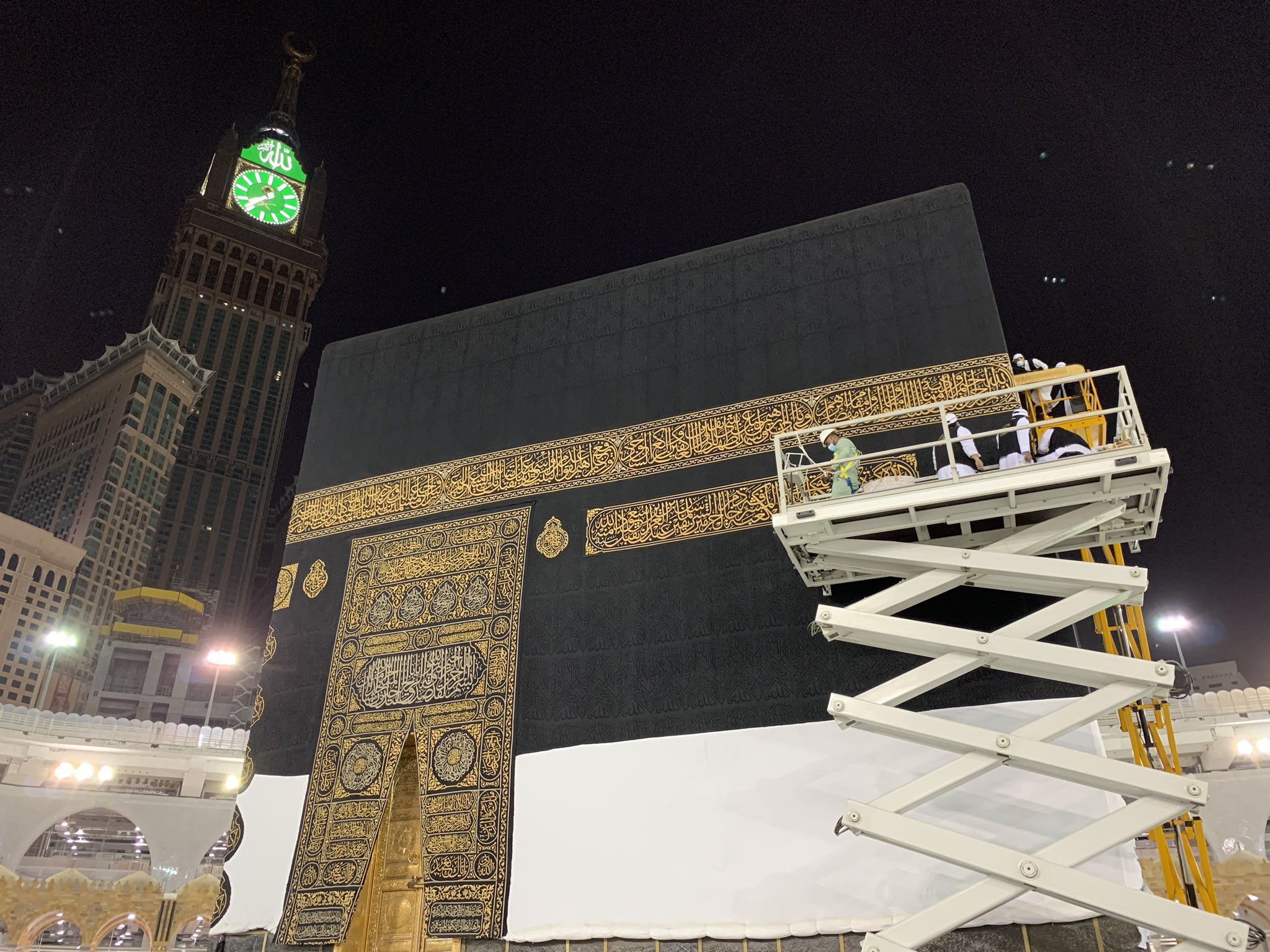 kiswa change Kaaba